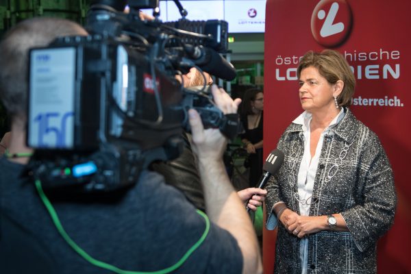 Fr. Mag. Bettina Glatz-Kremsner
Vorstandsdirektorin Österreichische Lotterien